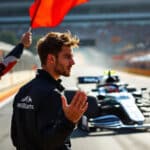 découvrez comment max verstappen a été sanctionné lors de la dernière course de la saison, tandis que l'équipe williams a triomphé en remportant le titre prestige de simulation de course imsa. revivez les moments forts et les rebondissements de cette compétition palpitante.